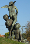 Meninos, grupo escultrico em Miramar / Meninos, sculptural group in Miramar