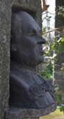 Fotografia do Busto de Amrico Pires de Lima, Jardim Botnico / Photo of Bust of Amrico Pires de Lima, Botanical Garden