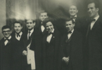Foto de membros do Teatro Universitrio do Porto