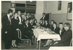 Foto de membros do Teatro Universitrio do Porto