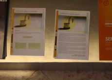 cone da foto de Brochuras de divulgao do Acesso Livre, no trio do edifcio da Reitoria da U.Porto